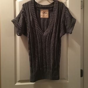 Grey V-neck Hollister Sweater Tunic, size Large