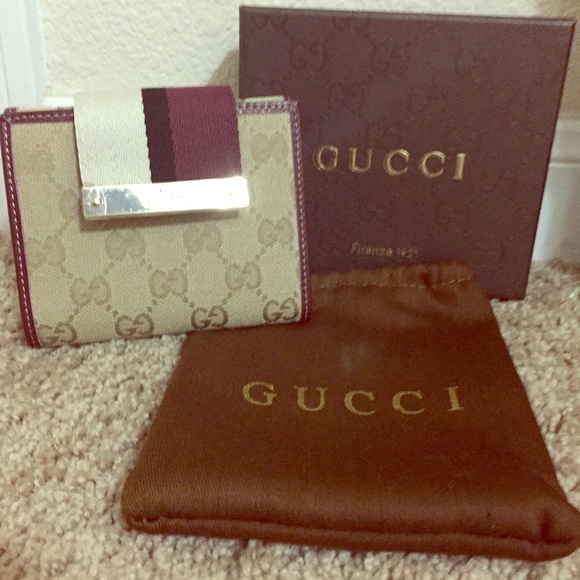 Wallet - Picture 1 of 2