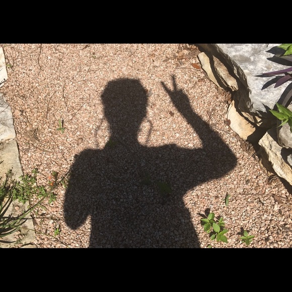 Meet your Posher, Laura - Picture 3 of 3