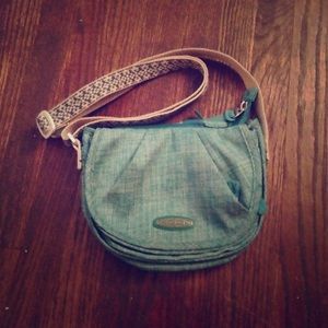 Small Multi-Pocket Purse
