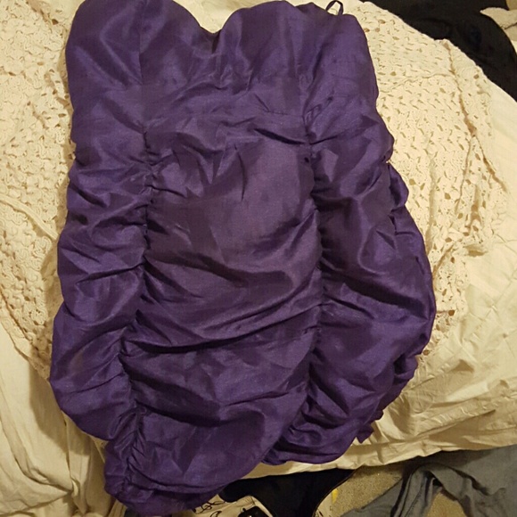 Dress - Picture 2 of 3