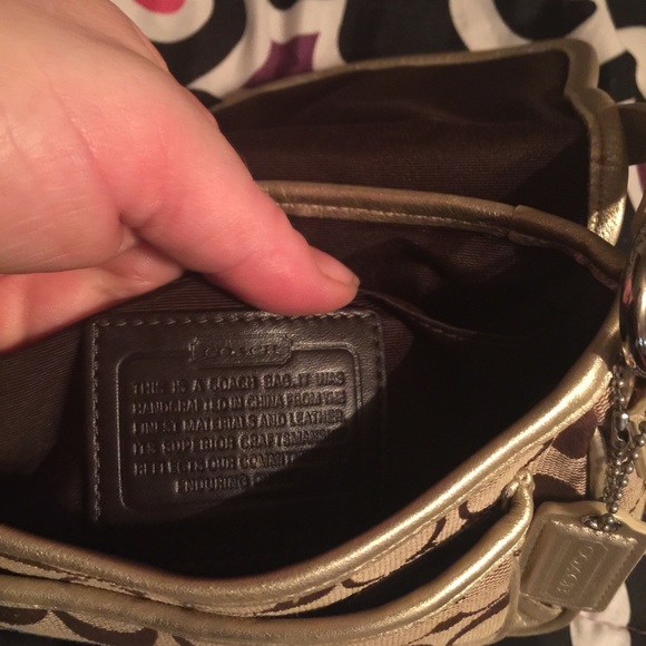 Authentic Coach Purse - Picture 2 of 4