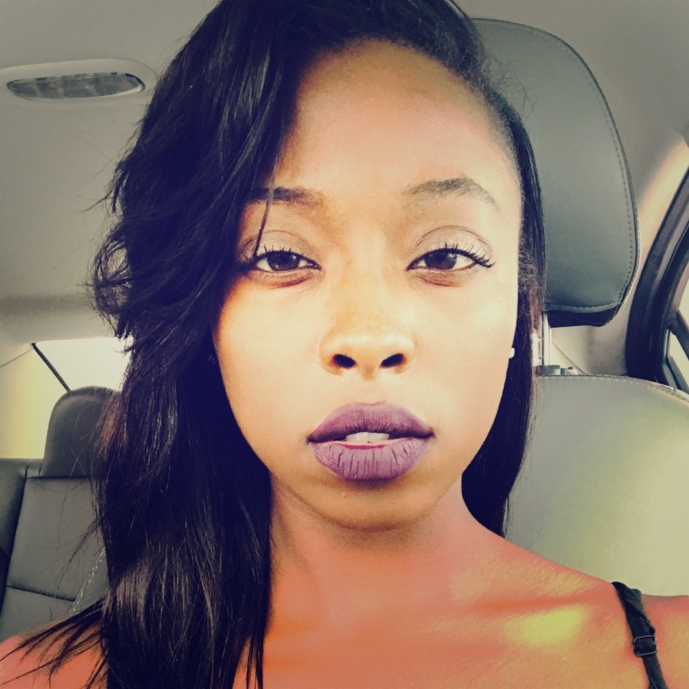 Meet your Posher, Amari