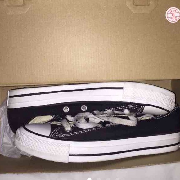 Converse Chucks Women's 6