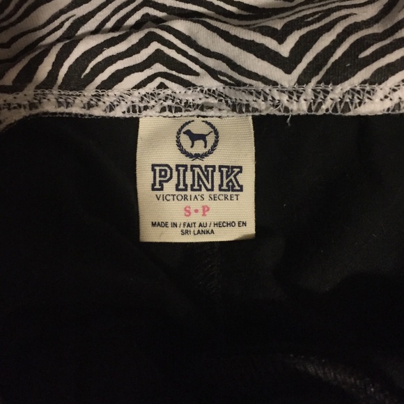 SOLD❌❌ Pink yoga short - Picture 2 of 2