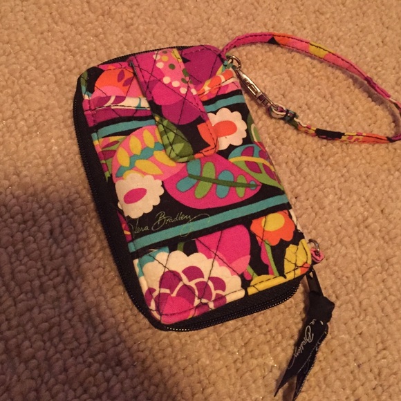 Vera Bradley multi-use wristlet!