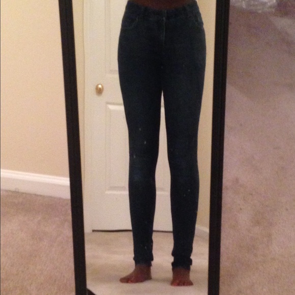 Dark wash skinny jeans