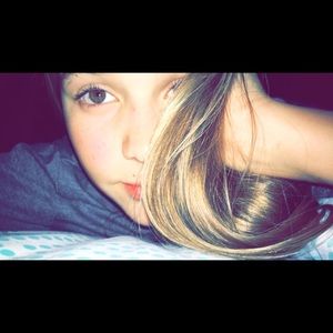 Meet your Posher, Addie