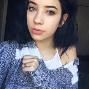 Meet your Posher, Nina