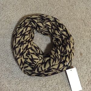 🎉Cyber Monday🎉 Michael Kors logo infinity scarf