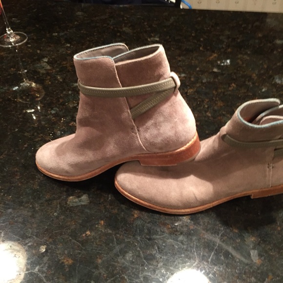 Women's Joie low boot excellent condition.