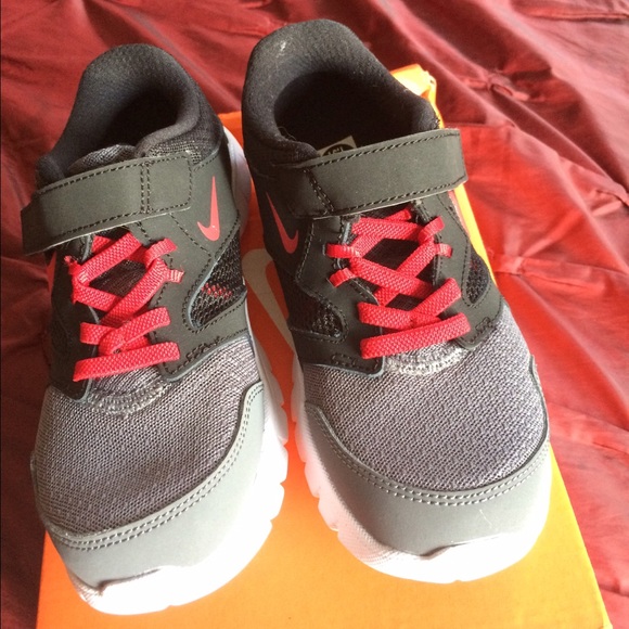 Boys Nike Flex Experience