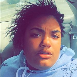 Meet your Posher, Cierra