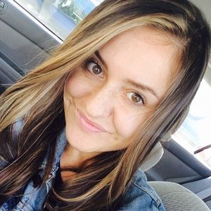 Meet your Posher, Yana