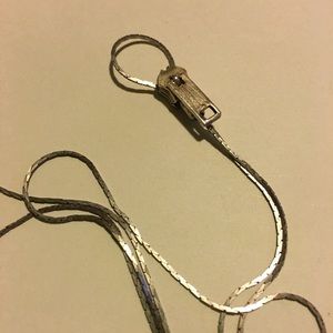 Silver zipper necklace 🌬