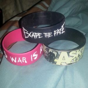 Falling in reverse Escape the Fate and asking alex