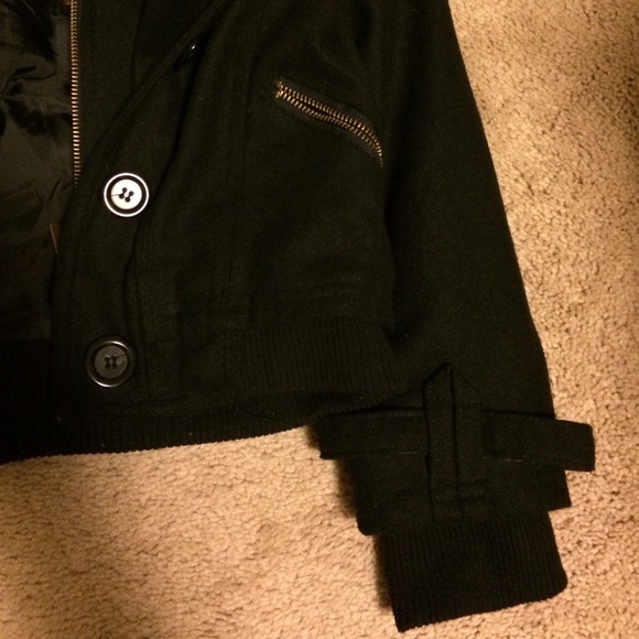 Black jacket - Picture 3 of 3