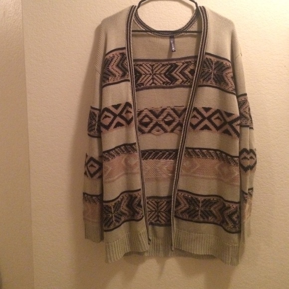 Sweaters - Brown sweater