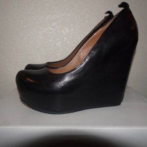 Leather wedge heels