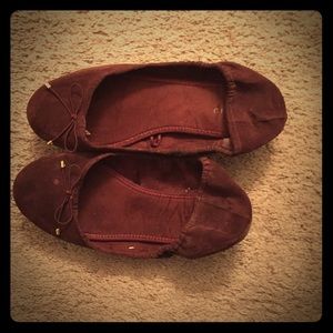 Burgundy ballerina shoes