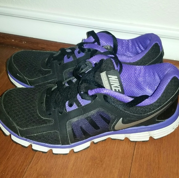 ****SOLD**** Women's Nike running shoes