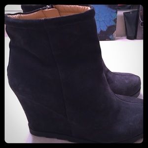 🎈Grey NINE WEST WEDGE BOOTS!!🎈