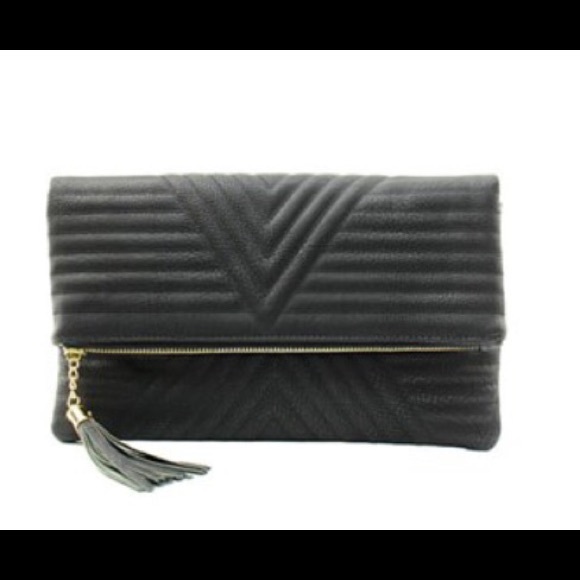 Black clutch