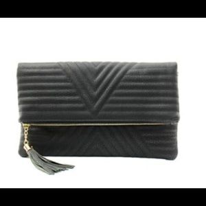Black clutch