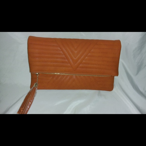 Clutch - Picture 2 of 2