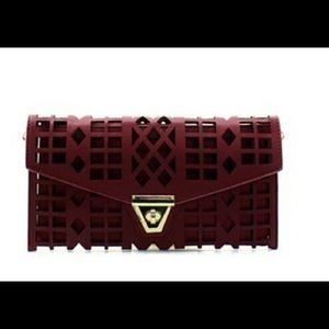 Wine clutch