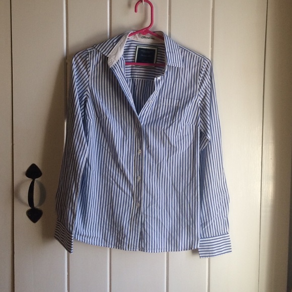 American Eagle Blue and White Striped Button Up 2