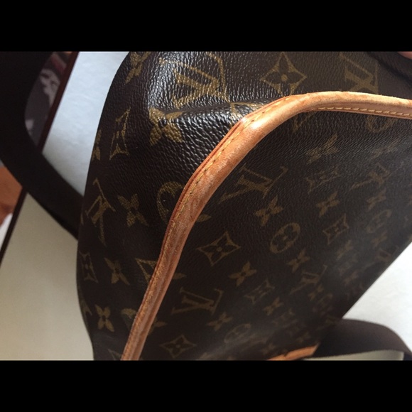 SOLD! Authentic Louis Vuitton Bosphore messenger - Picture 4 of 4