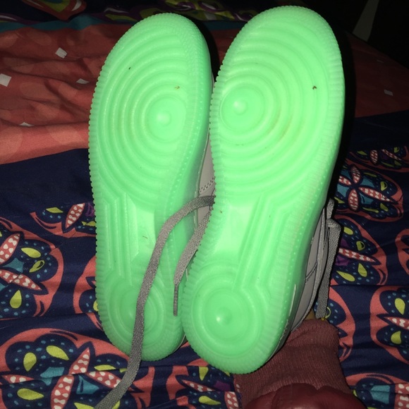 Nike Air Force 1 - Picture 3 of 4