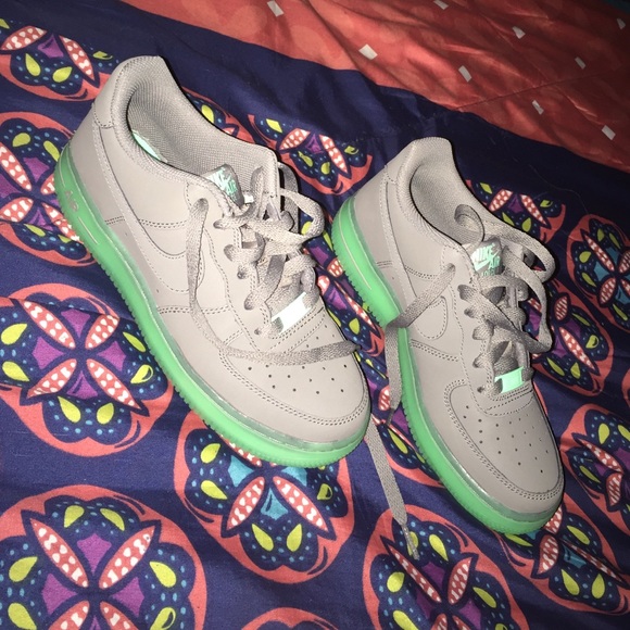 Nike Air Force 1 - Picture 4 of 4