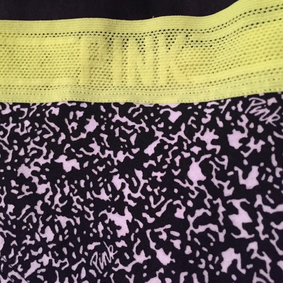 *SOLD ON Ⓜ️* NWT SIZE SMALL VS PINK LOGO PANTIES - Picture 2 of 4