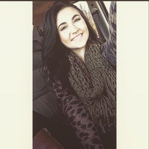 Meet your Posher, Chloe