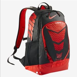 Meet your Posher, Cesar