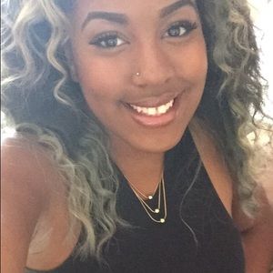 Meet your Posher, Tiara