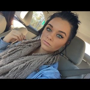 Meet your Posher, Randi