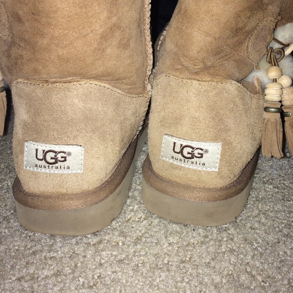 Chestnut medium uggs