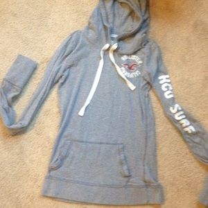 Medium/small hollister pullover