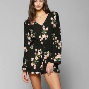 SALE Pins And Needles Ruffle-Short Romper FLORAL