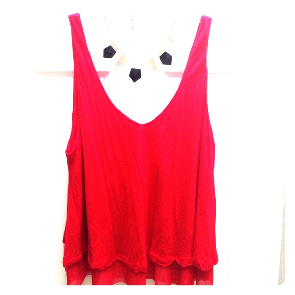 Red crop tank perfect for the holiday season