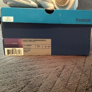 Reebok easytone reeinvigorate