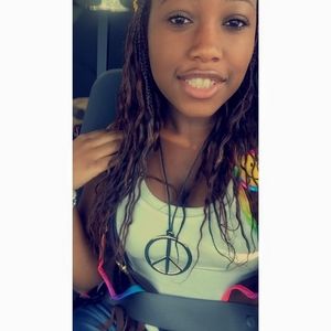 Meet your Posher, Natania