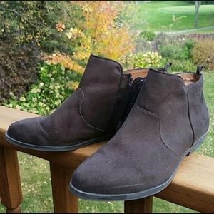 Gap brown faux suede booties