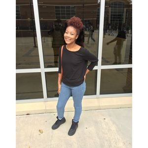 Meet your Posher, Aja