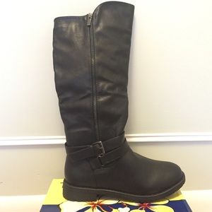 Tall black leather riding boots. NEW never worn