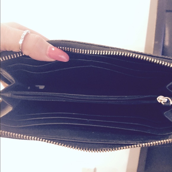 Authentic mk purse - Picture 2 of 3