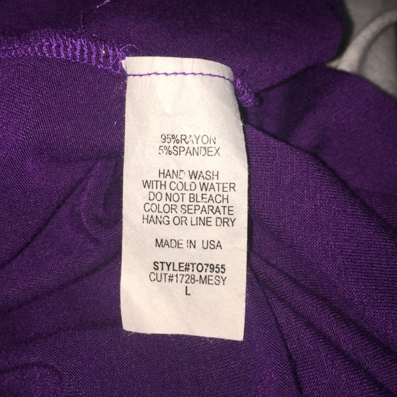 Tank top. Never worn - Picture 3 of 3